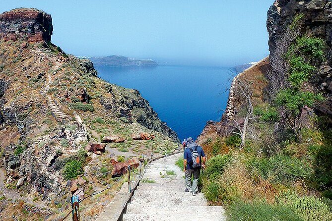 Santorini Caldera Walk Hiking Experience Fira-Oia - The Experience Breakdown: What You Can Expect