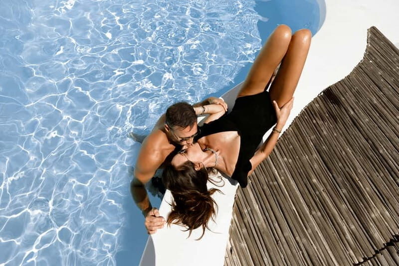 Santorini: Casual Photoshoot by Flying Dress Photo © - Introducing the Santorini Casual Photoshoot by Flying Dress Photo