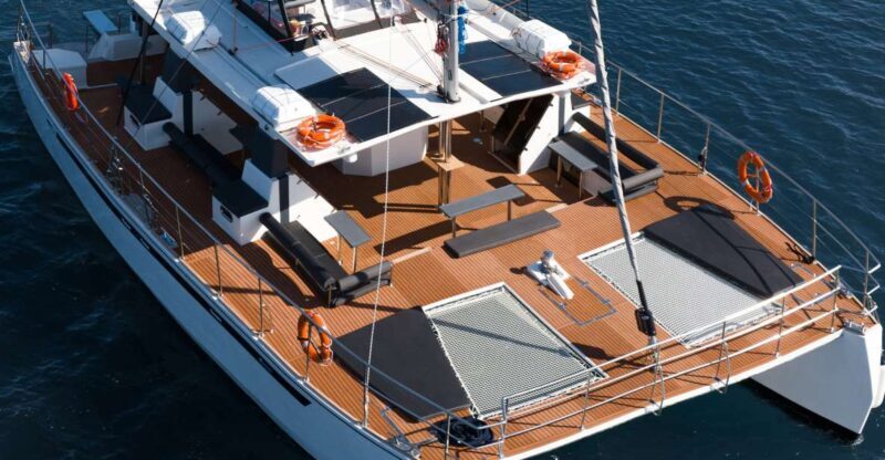 Santorini: Catamaran Caldera Cruise with Meal and Drinks - Who Is This Tour Best For?