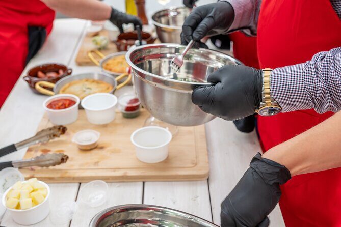 Santorini Cooking Class with Wine Tasting - Who Should Consider This Tour?
