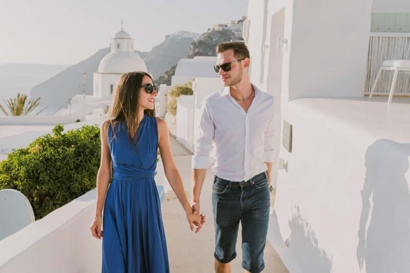 Santorini: Couple Family Photoshoot with Pickup - Key Points