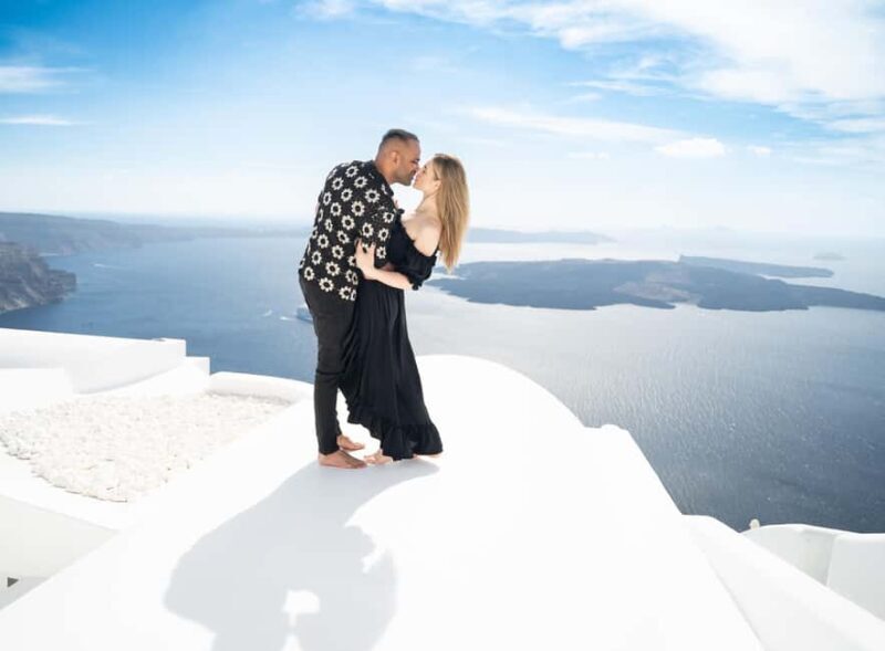 Santorini Couple Photoshooting - The Photographic Locations: Why They Matter