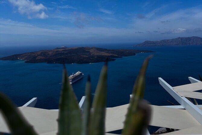 Santorini Elegance:Premium Transfer Services for Airport and Port - The Experience: What to Expect