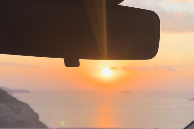 Santorini Elegance:Premium Transfer Services for Airport and Port - Flexibility and Customization