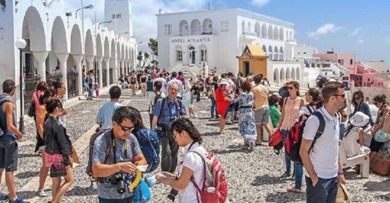 Santorini: Fira Town Walking Tour with Wine Tasting - The Practical Details