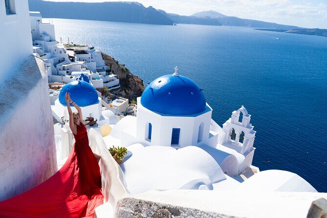 Santorini Flying Dress by Rozali Photography - What to Expect During Your Santorini Flying Dress Photoshoot