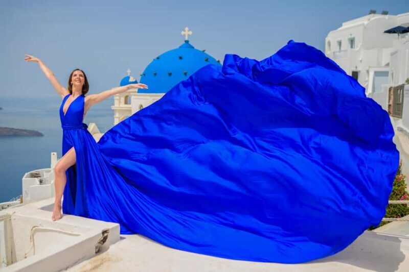 Santorini: Flying Dress Photoshoot with Pickup - What Is This Santorini Flying Dress Photoshoot?