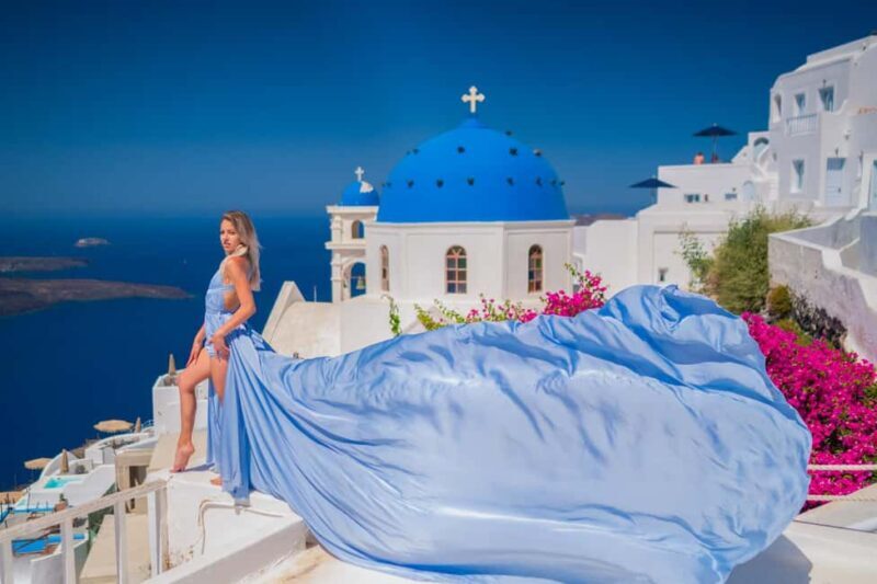 Santorini: Flying Dress Photoshoot with Pickup - The Location and Scenery