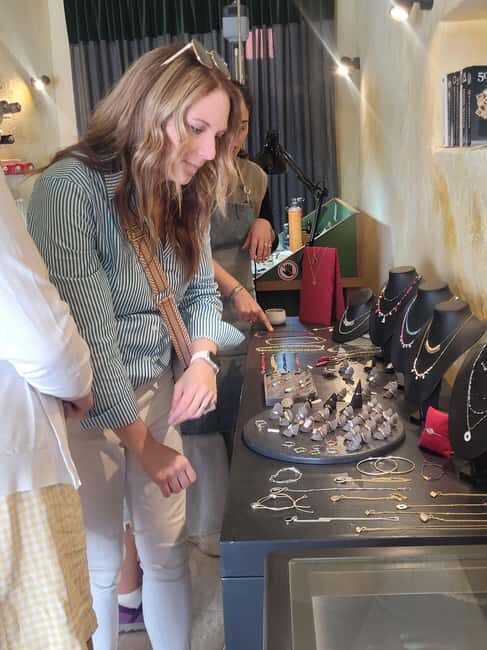 Santorini: Guided Shopping Therapy Tour - What to Expect from the Santorini Guided Shopping Therapy Tour