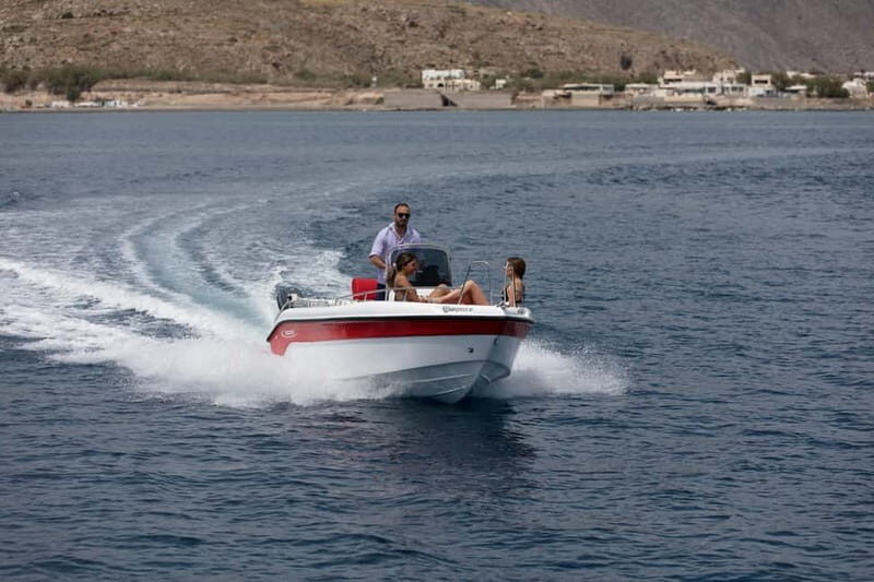 Santorini: license free boat in Santorini - Key Points