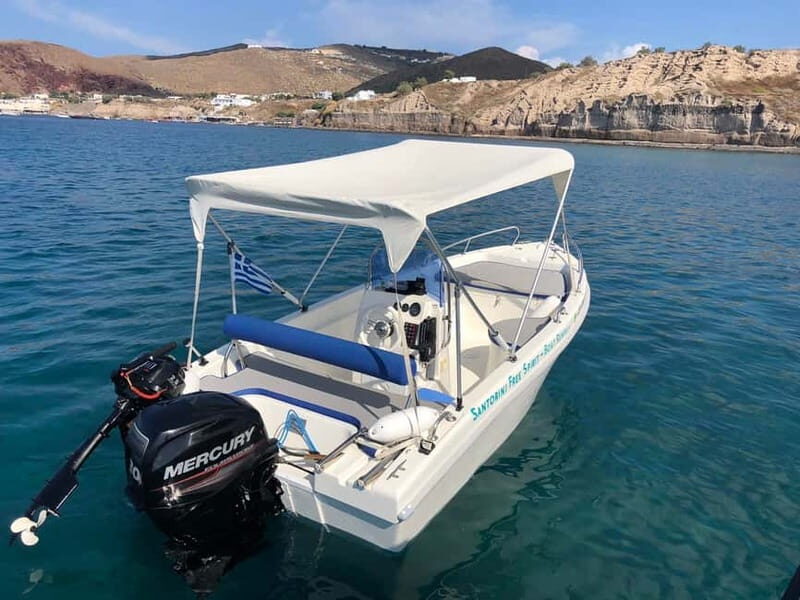 Santorini: License-Free Boat Rental with Ice, Water, & Fruit - Key Points