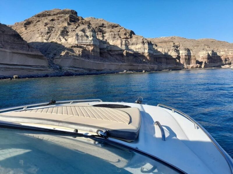 Santorini: Luxury private speedboat with food and drinks - Making the Most of Your Santorini Speedboat Tour