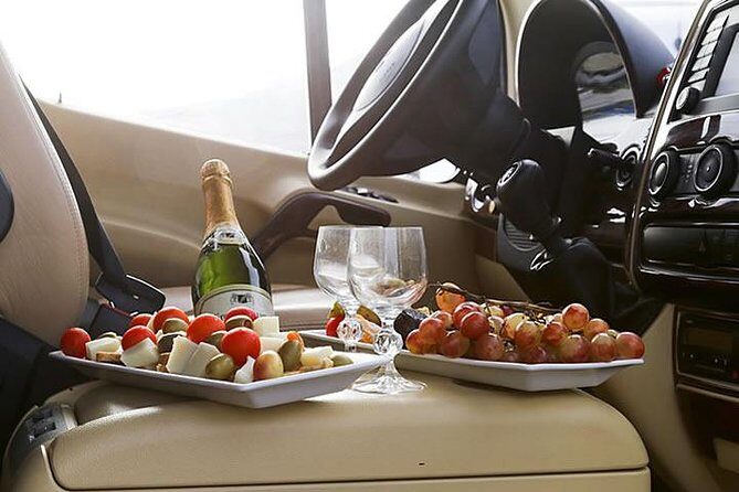 Santorini Luxury private tour for small groups - Who Should Consider This Tour?