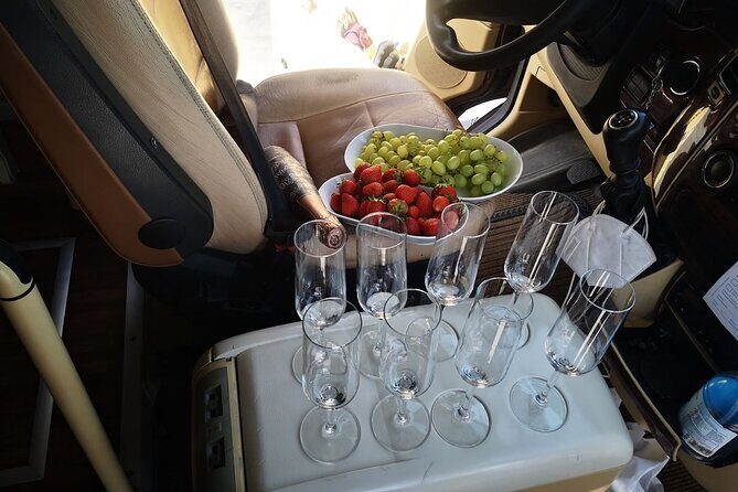 Santorini Luxury private tour for small groups - FAQs