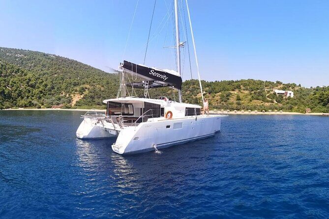 Santorini Oia: Private Sunset Catamaran Cruise with BBQ & Drinks - FAQ