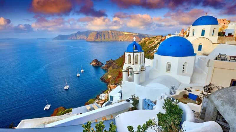 Santorini: Oia Walking Tour and Lighthouse Sunset with Wine - Authentic Reviews and Insights