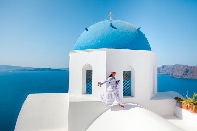 Santorini Photoshoot Oia - The Itinerary: A Visual Journey