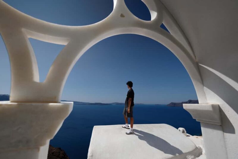 Santorini: Private 1-Hour Photoshoot in Oia & Imerovigli - Who Should Consider This Photoshoot?