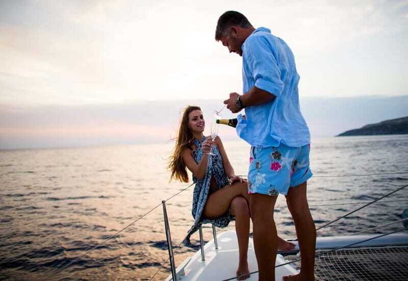 Santorini: Private Catamaran Cruise with BBQ Meal and Drinks - The Meal: A True Greek Feast on the Water