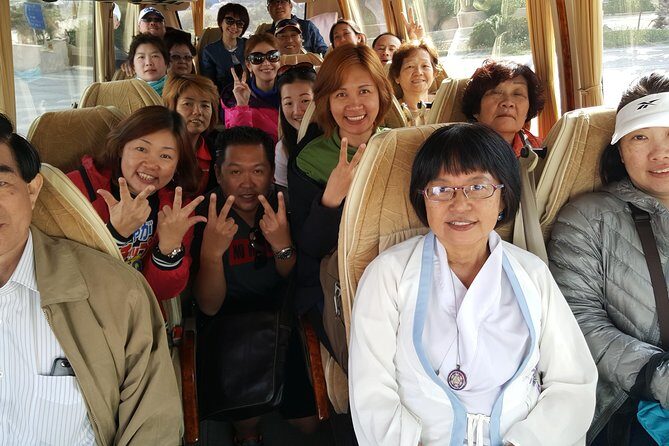 Santorini Private Custom Tour 6 - Hours - FAQ