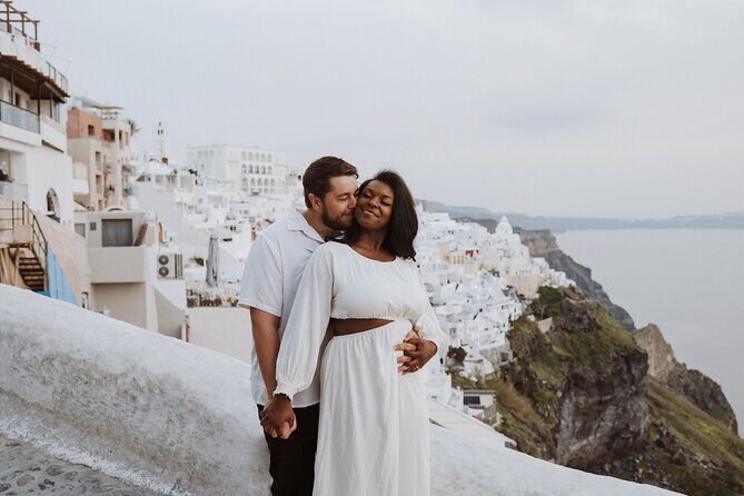 Santorini - Private Photoshoot with a Top Local Photographer - Key Points