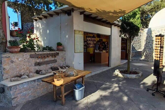 Santorini Private Picnic Sunset Tour - Who Is This Tour For?