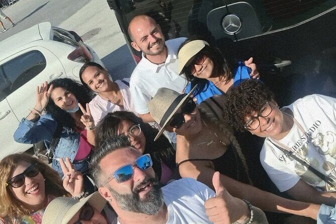 Santorini Private Roundtrip Transfer from/to Airport,Port & Hotel - FAQ