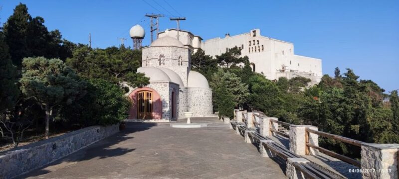 Santorini: Private Sunset Tour with Picnic & Transfer - Wrapping It Up