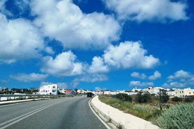 Santorini Private Transfer between Airport or Port and Santorini - Key Points