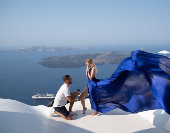 Santorini: Proposal Photoshoot l Private Entry to blue Dome - Key Points