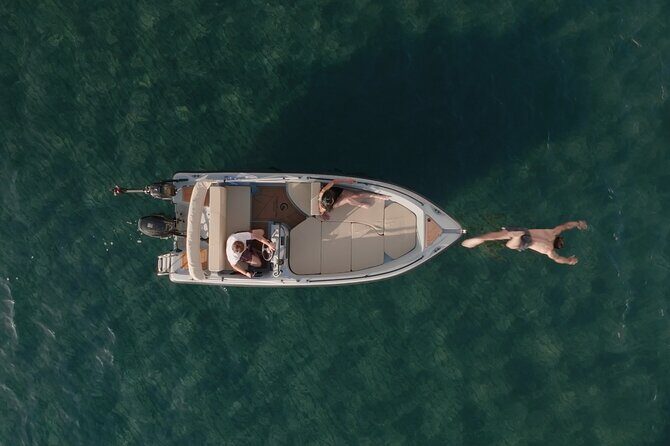 Santorini Rent a Boat - License free - Why Choose This Santorini Boat Rental?