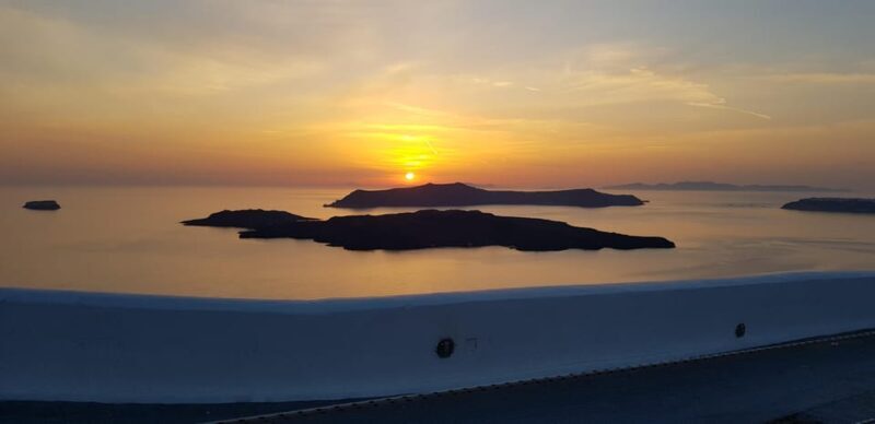 Santorini: Sightseeing Island Tour (Private) - An In-Depth Look at the Experience
