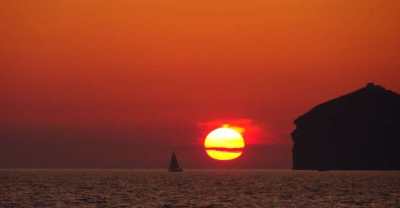 Santorini: Sunset Cruise with Greek Dinner and Transfer - Considerations and Tips