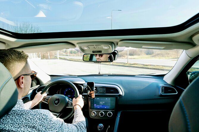 Santorini Taxi / Transfer Service From or To Airport - What To Expect from This Transfer Service