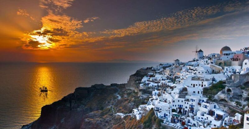 Santorini: Volcanic Sunset Cruise with Dinner - The Itinerary: What You Can Expect