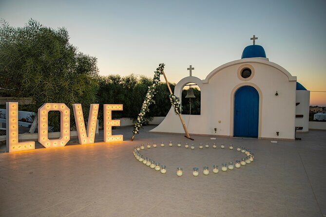Santorini wedding propose - The Champagne and Flowers