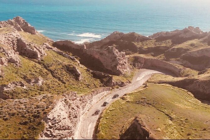 Santorini Wrangler Jeep Afternoon Convoy Tour - An In-Depth Look at the Santorini Wrangler Jeep Afternoon Convoy Tour