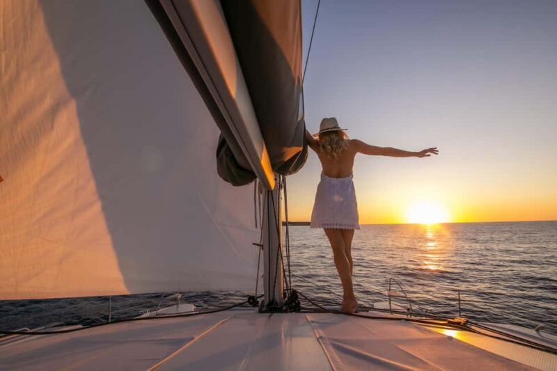 Santorini:Private Catamaran Tour with BBQ & Unlimited Drinks - A closer look at the experience