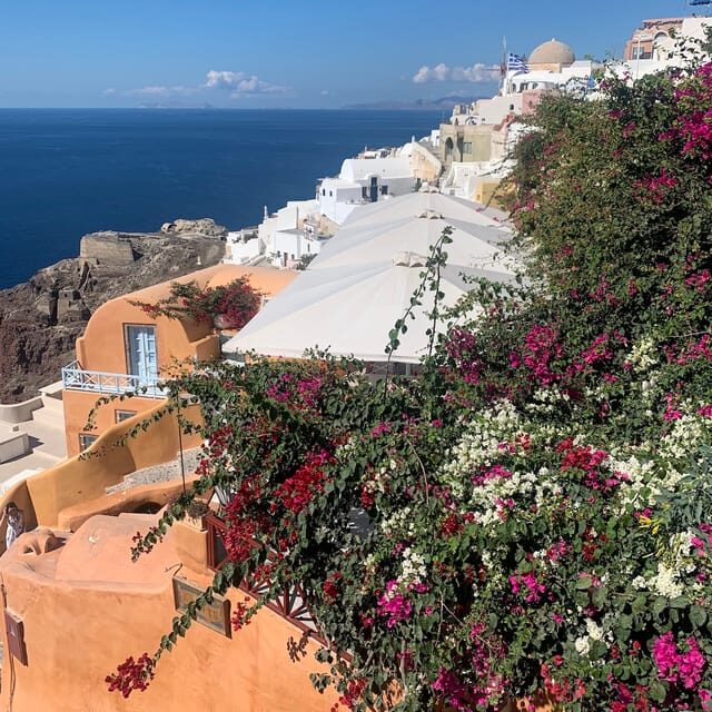 Santorini's Highlights: Exclusive 4-Hour Private Tour - Who Should Consider This Tour?