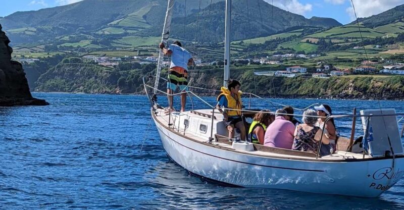 São Miguel: Island Highlights Private Tour by Boat and Van - Starting the Day: Pickup and Introduction
