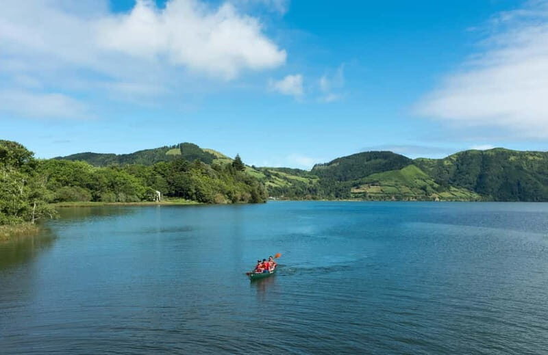 São Miguel: Sete Cidades & Pineapple Plantation Tour - Key Points