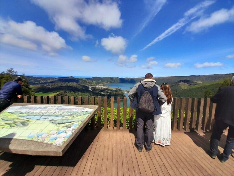 São Miguel: Sete Cidades Volcano & BlueGreen Lakes Tour - Who Is This Tour Best For?