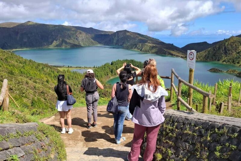 São Miguel: West Island Private Tour with Hotel Pickup - The Hotspots: Lagoa do Fogo and Caloura