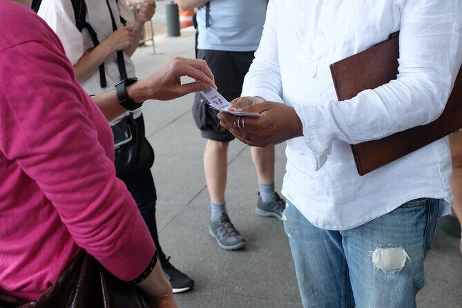 Sarah's Fire Historical Walking Tour in New York City - Sarahs Fire Historical Walking Tour in New York City: An Honest Look