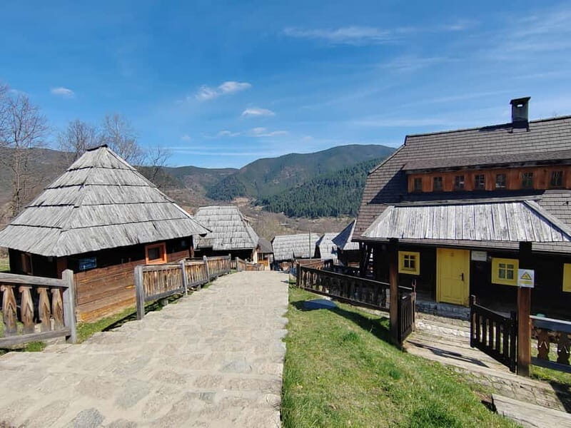 Sargan Eight railroad train ride & Tara mountain - FAQ