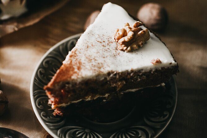 Sarlat Gourmet Tour and Market Visit - The Group Size and Timing