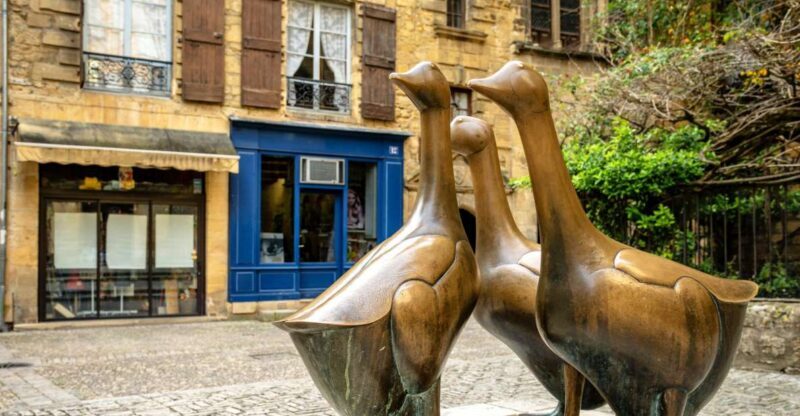 Sarlat Gourmet Tour & Market Visit with Tastings - The Guides and Experience
