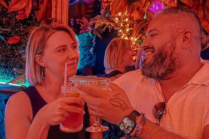 Saturday Night Bar Crawl in Guadalajara Mexico - Exploring the Saturday Night Bar Crawl in Guadalajara