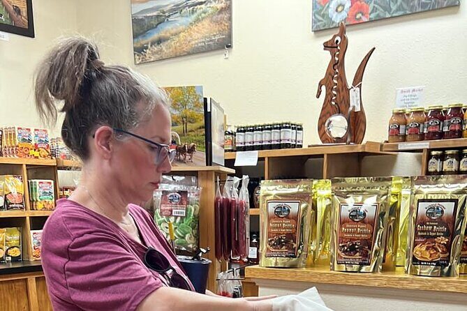 Saugatuck Showdown Scavenger Hunt - What Is the Saugatuck Showdown Scavenger Hunt?