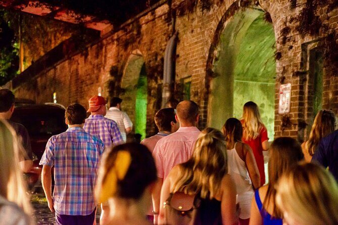 Savannah Ghost Tour for Adults ALL Alcoholic Drinks Included - FAQ